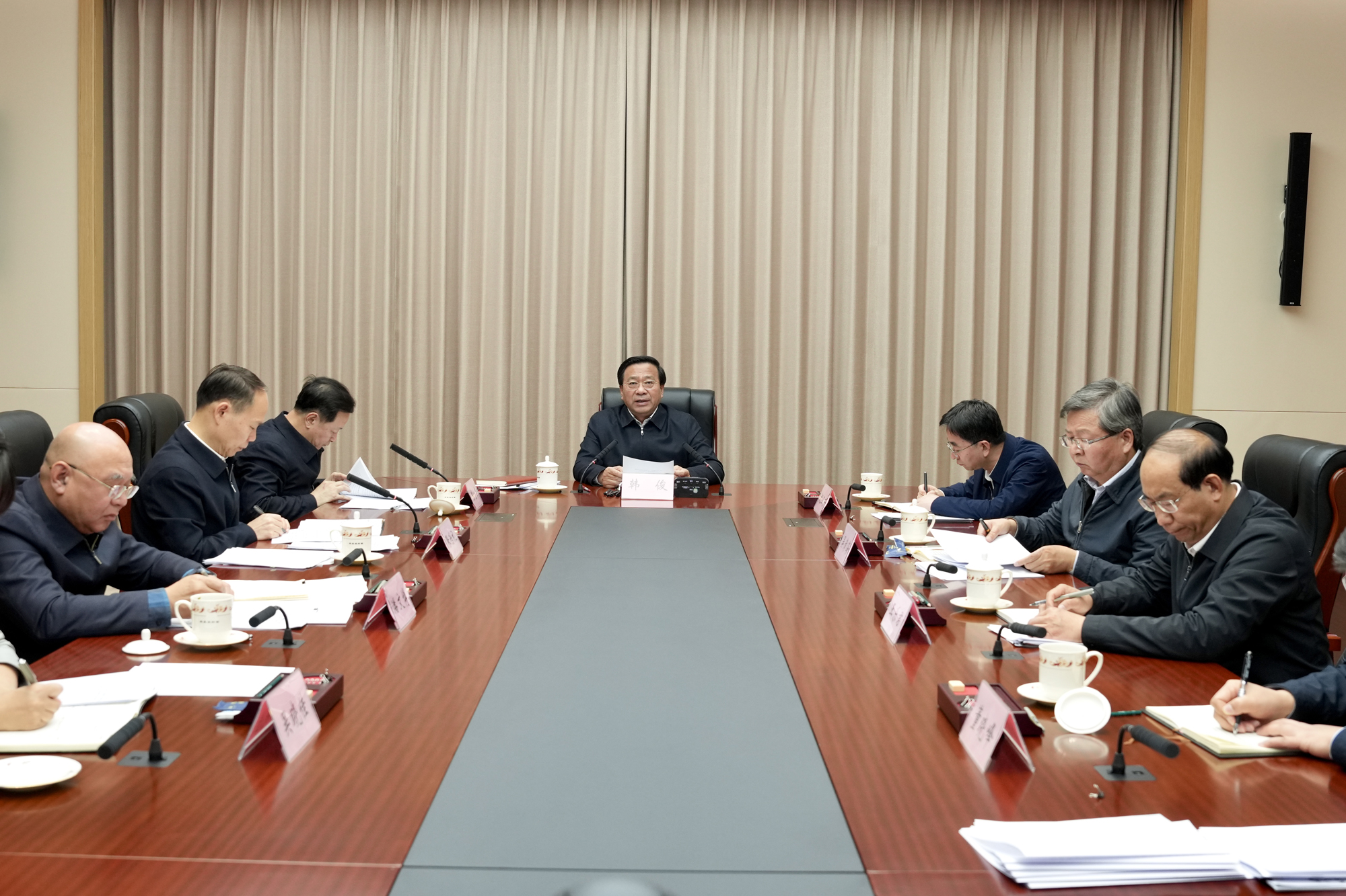 农业农村部召开“大棚房”问题常态化监管工作推进会强调 坚决防止“大棚房”问题回潮反弹 牢牢守住耕地红线
