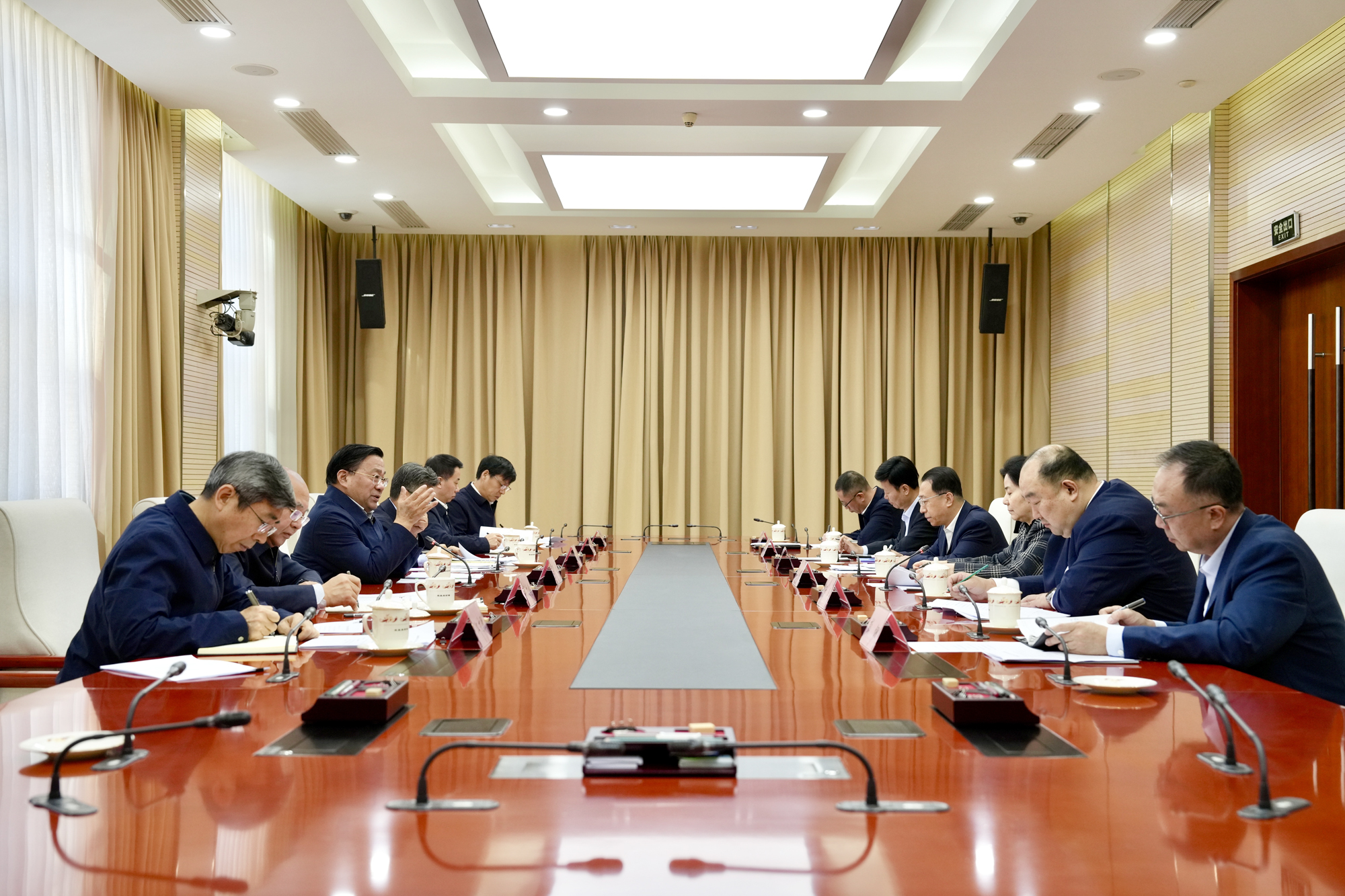 农业农村部与中国人保集团举行工作会谈